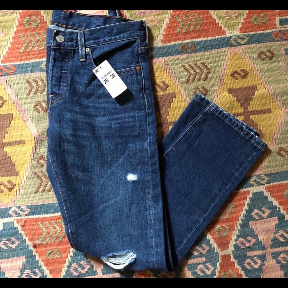 Levi 501 taper jeans
